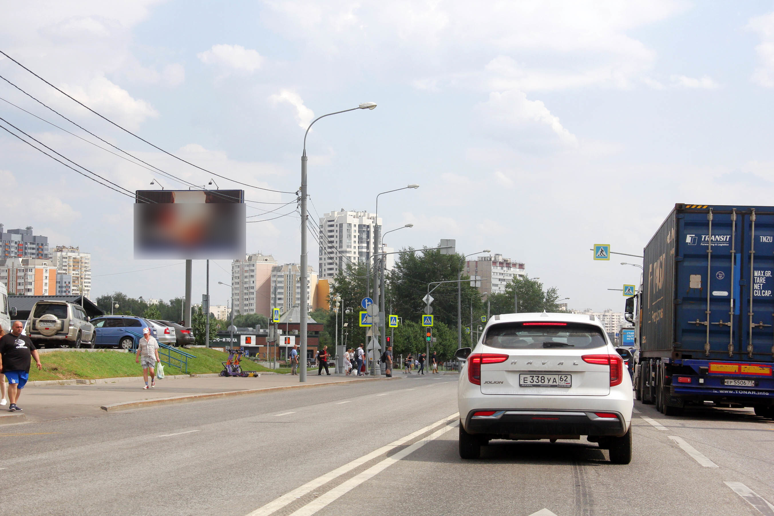 Фотография рекламного носителя, тип: Билборд 3x6, адрес: Коровинское ш., д.16, Москва, Россия. Сторона Б1 №79383