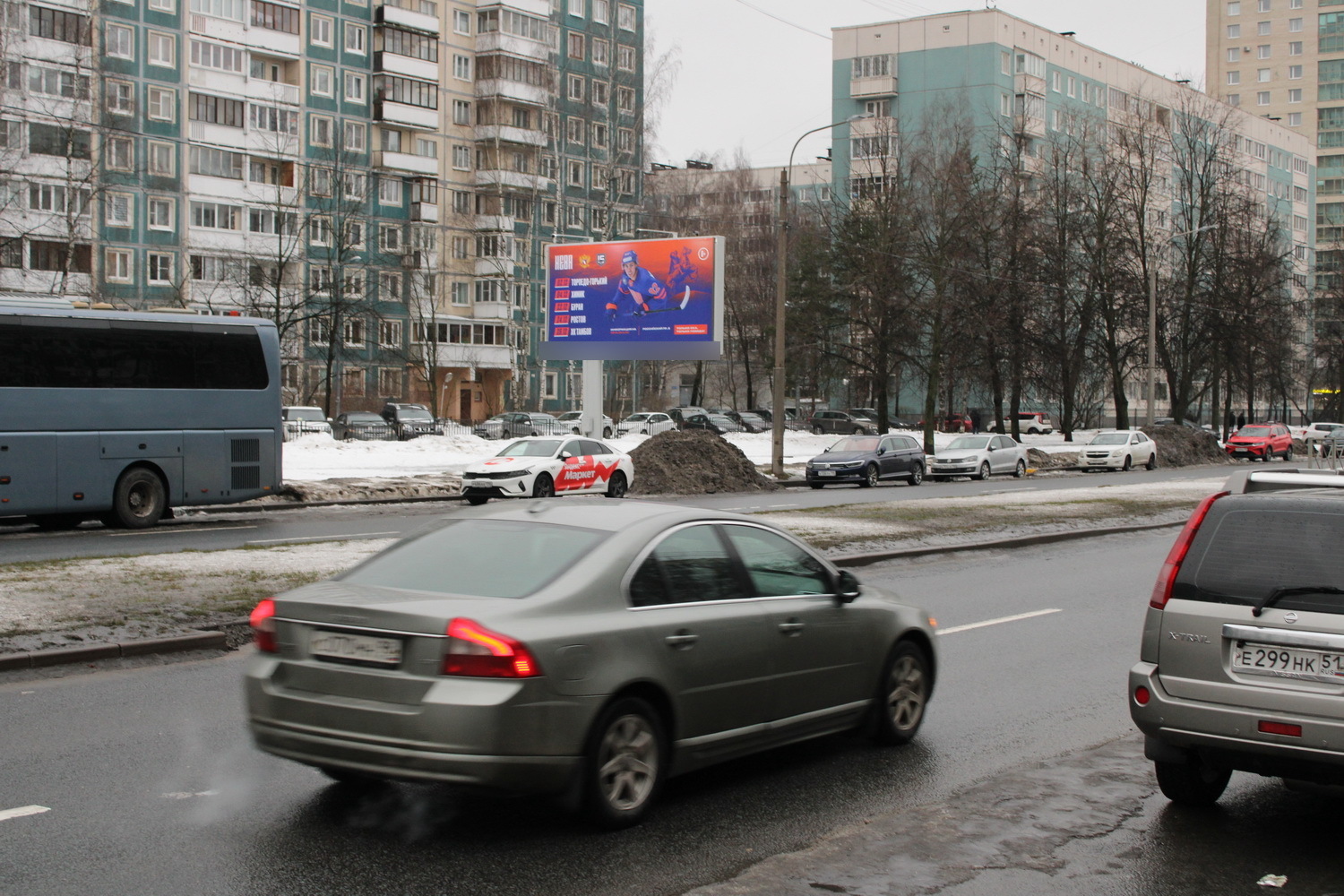 Фотография рекламного носителя, тип: Билборд 3x6, адрес: Художников пр-т., д.4, корп.1, Санкт-Петербург, Россия. Сторона Б №684150