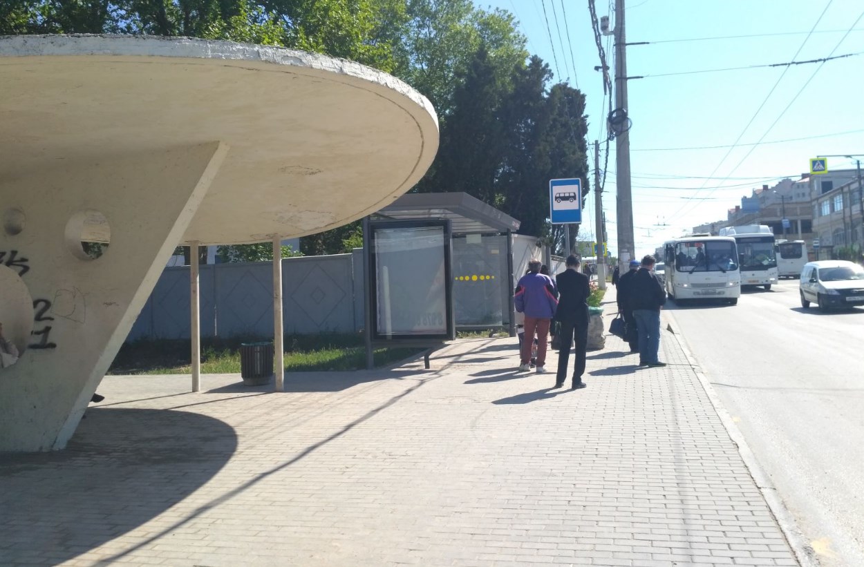 Фотография рекламного носителя, тип: Остановка 1.8x1.2, адрес: Героев Сталинграда пр-т., ост. Пляж Омега, Севастополь, Россия. Сторона Б1-Б5 №721448