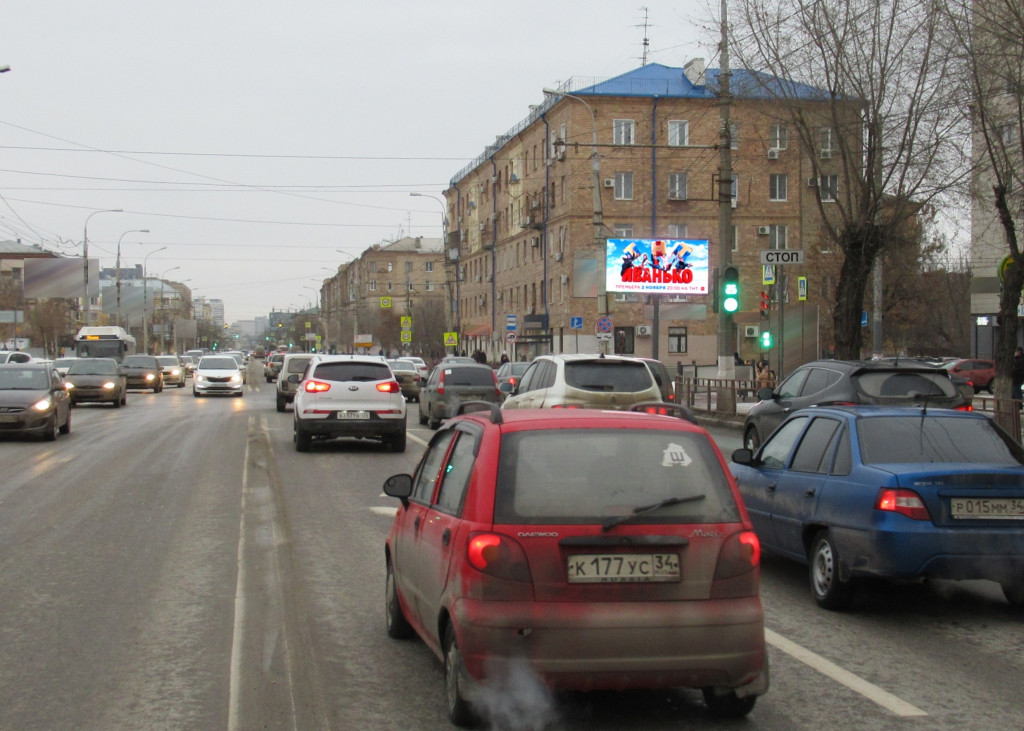 Фотография рекламного носителя, тип: Билборд 3x6, адрес: Рабоче-Крестьянская ул. д.39 Х Иркутская ул., Волгоград, Волгоградская область, Россия. Сторона А12 №111143
