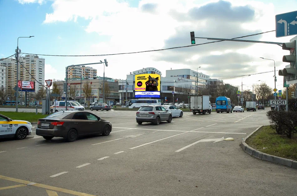 Фотография рекламного носителя, тип: Медиафасад, адрес: Маршала Чуйкова ул., д.3, Москва, Россия. Сторона A15 №1384348