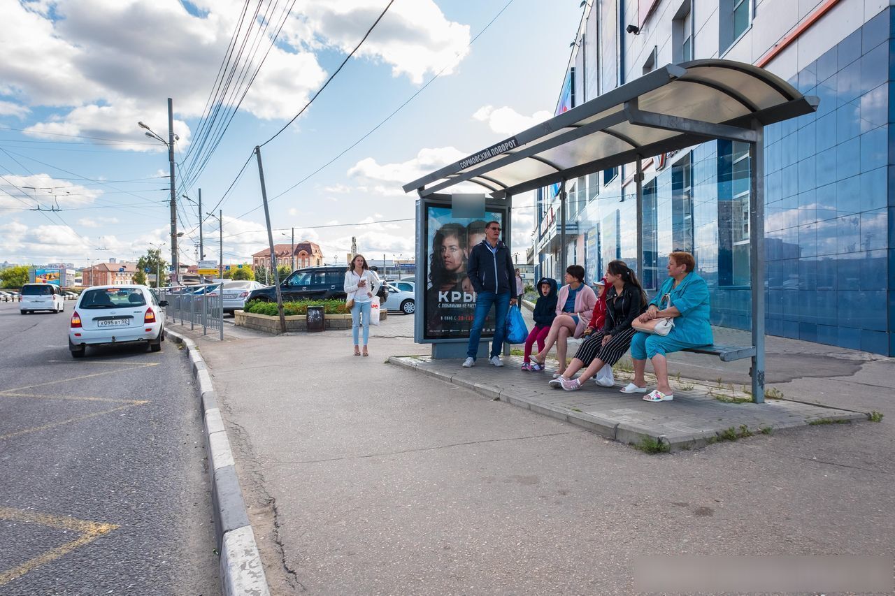 Фотография рекламного носителя, тип: Остановка 1.8x1.2, адрес: Московское ш., ост. Сормовский поворот, поз.2, Нижний Новгород, Нижегородская область, Россия. Сторона А №142266