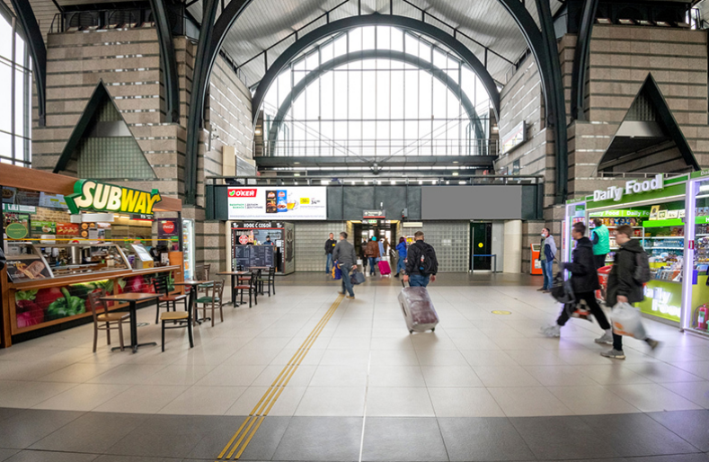 Фотография рекламного носителя, тип: Лайтбокс, адрес: ЖД вокзал «Ладожский», Заневский пр-т., д.73, Санкт-Петербург, Россия. Сторона/вариант А №991140