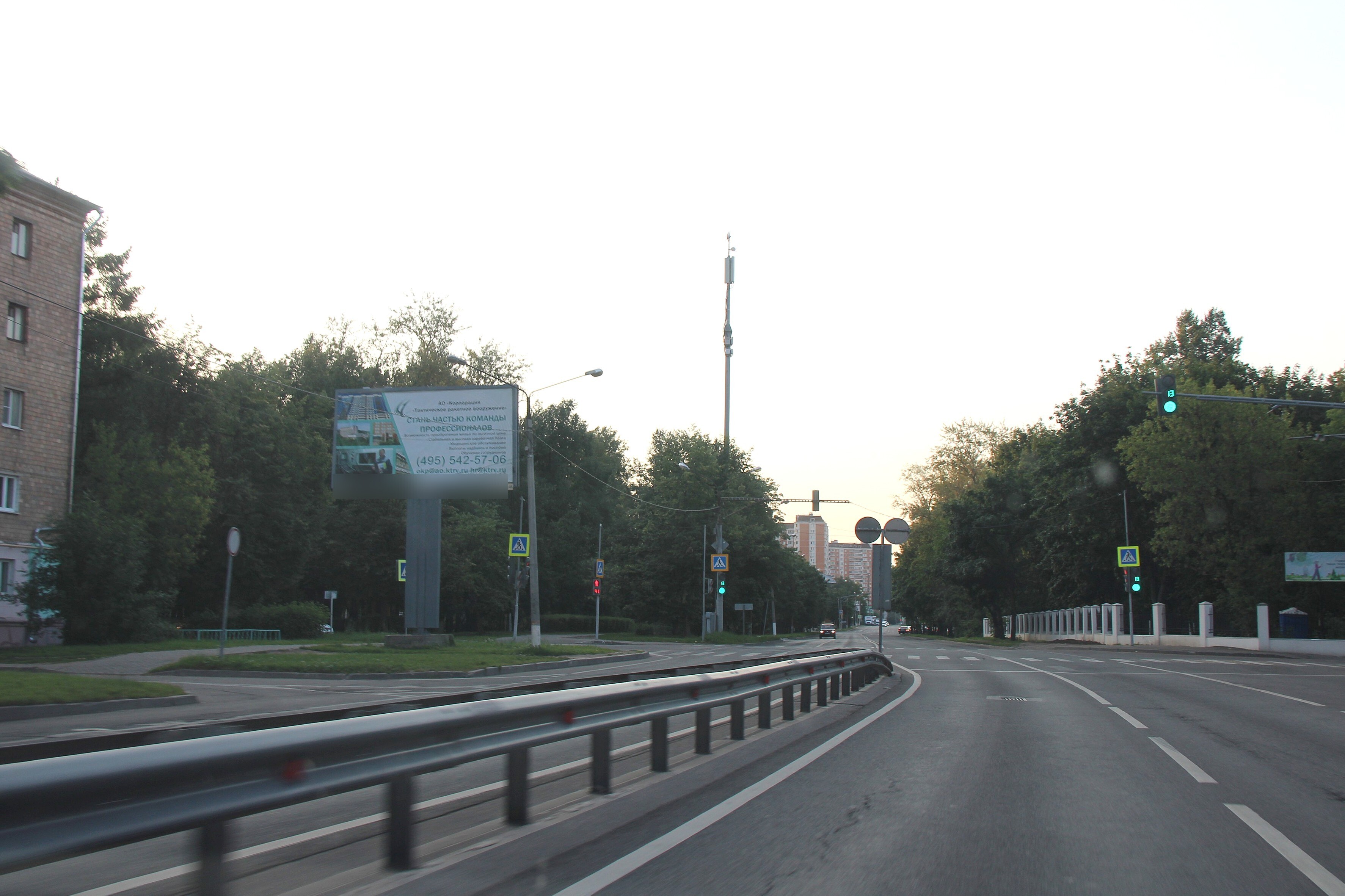 Фотография рекламного носителя, тип: Билборд 3x6, адрес: Калининградская ул., д.2, Королев, Московская область, Россия. Сторона Б №947502