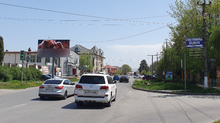 Фотография рекламного носителя, тип: Билборд 3x6, адрес: Московская ул., д.30, Назрань, Республика Ингушетия, Россия. Сторона Б1-Б10 №1084437