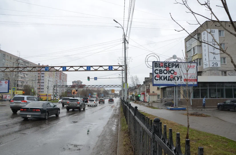 Фотография рекламного носителя, тип: Билборд 3x6, адрес: Шевчука ул., д.29 Х Пионерская ул., Хабаровск, Хабаровский край, Россия. Сторона А №971555