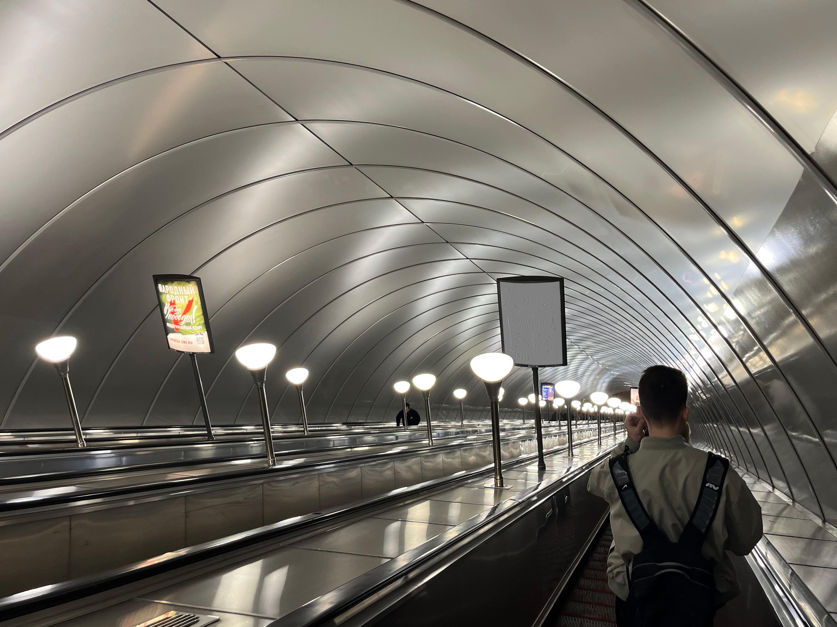 Фотография рекламного носителя, тип: Лайтбокс, адрес: Станция метро «Обводный канал», линия Фрунзенско-Приморская, Санкт-Петербург, Россия. Сторона/вариант Б №1606173