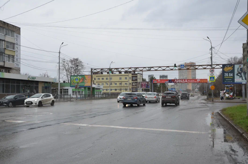Фотография рекламного носителя, тип: Билборд 3x6, адрес: Шевчука ул., д.29 Х Пионерская ул., Хабаровск, Хабаровский край, Россия. Сторона Б №971556