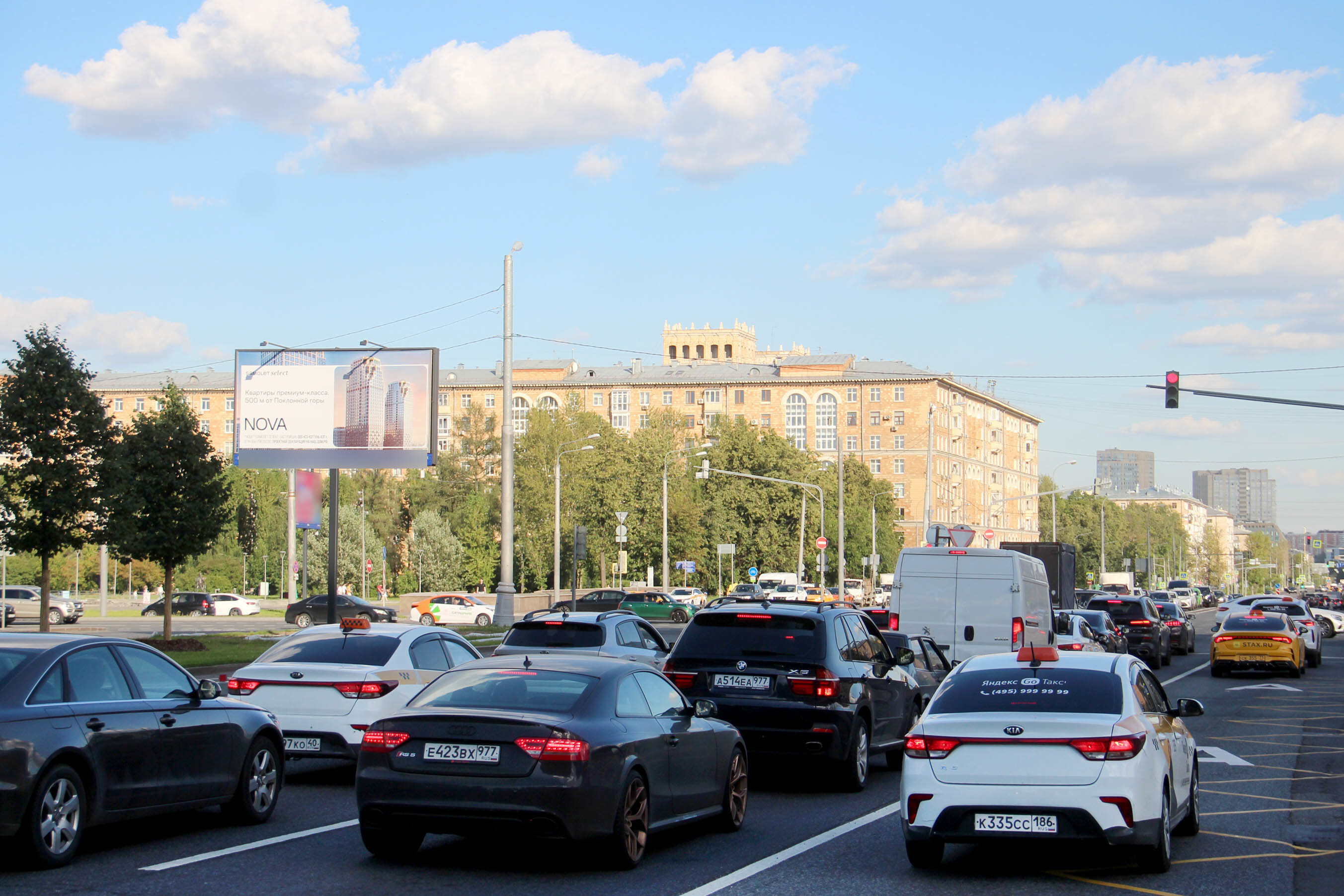 Фотография рекламного носителя, тип: Билборд 3x6, адрес: Ломоносовский пр-т. Х Вернадского пр-т., светофор, м. "Университет", Москва, Россия. Сторона Б №1024134