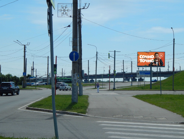 Фотография рекламного носителя, тип: Билборд 3x6, адрес: Баварина пл., д.17 X Мамонтова ул., Барнаул, Алтайский край, Россия. Сторона А1 №87451