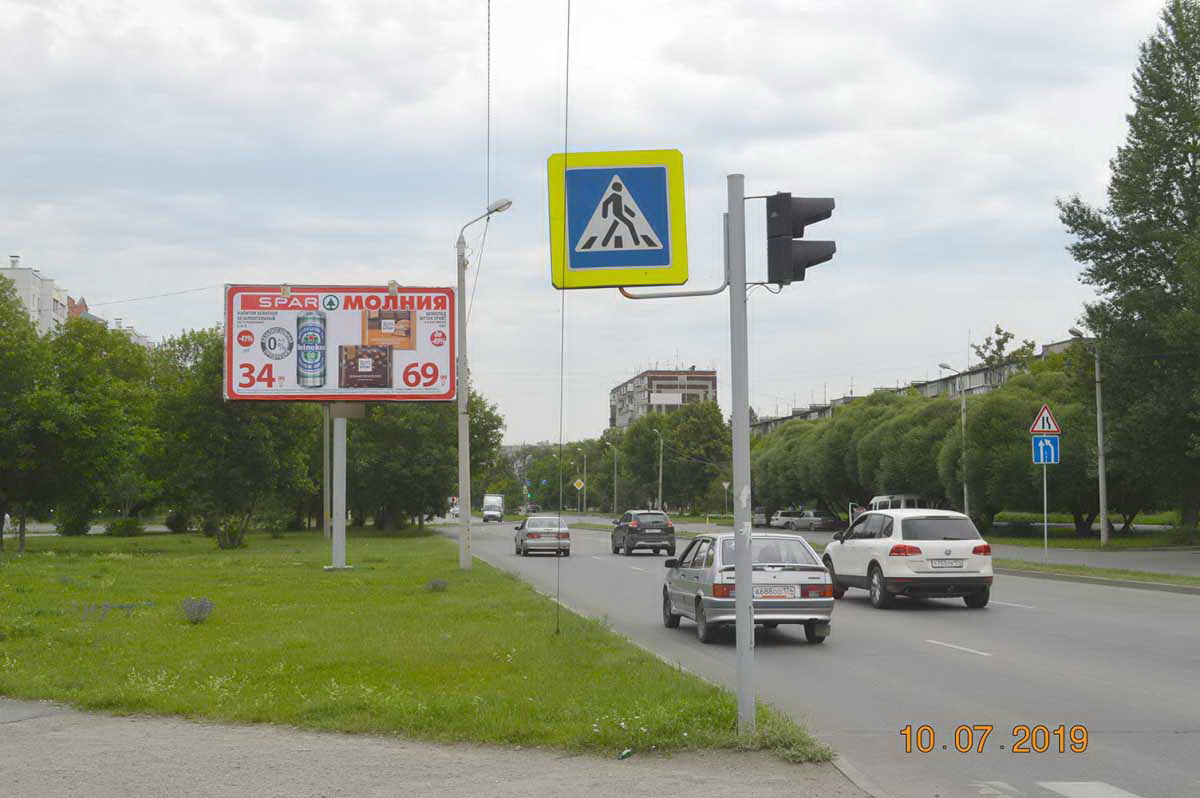 Фотография рекламного носителя, тип: Билборд 3x6, адрес: 50 лет ВЛКСМ ул. Х Черкасская ул., Челябинск, Челябинская область, Россия. Сторона A2 №201818