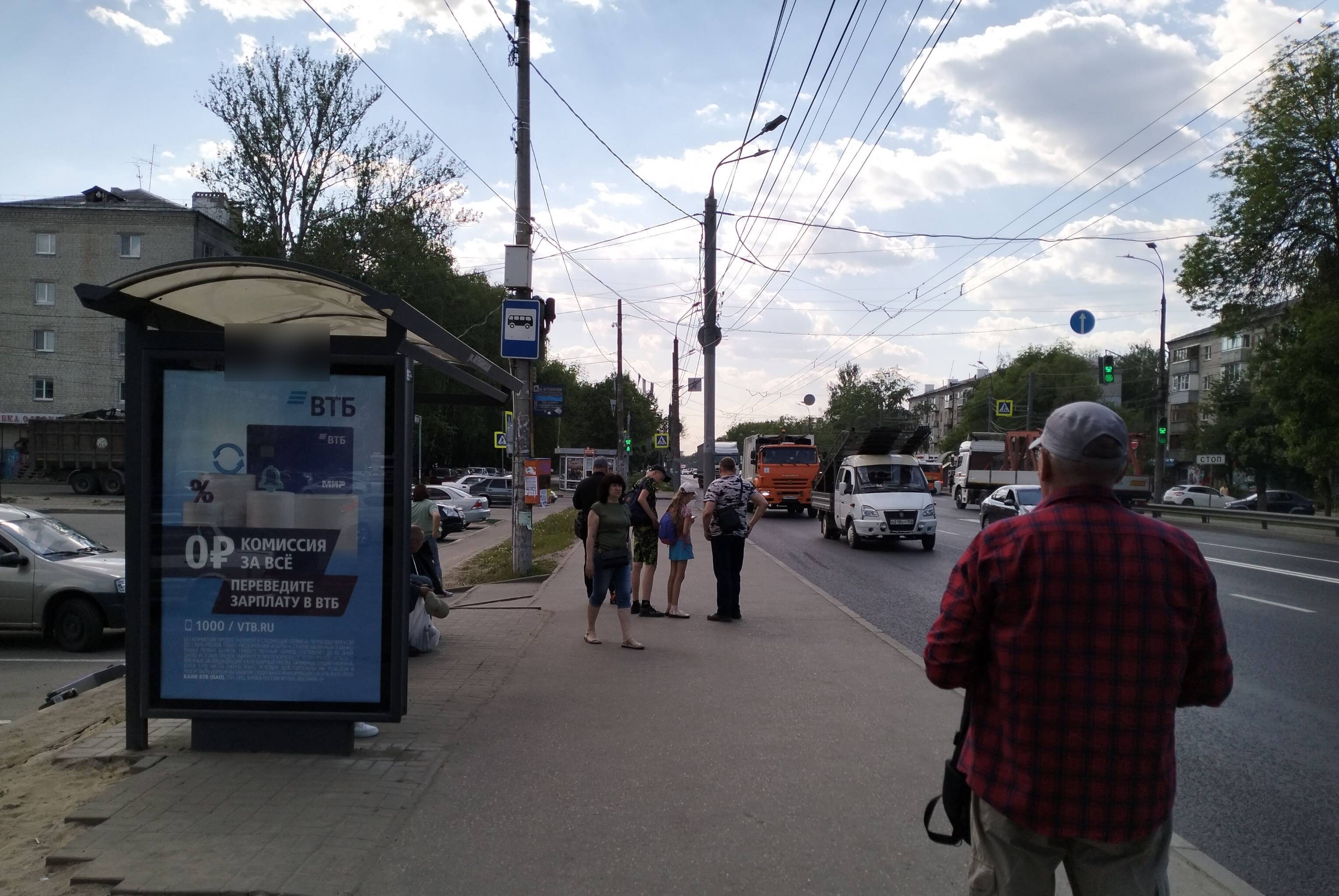 Фотография рекламного носителя, тип: Остановка 1.8x1.2, адрес: Московское ш., ост. Актюбинская ул., Нижний Новгород, Нижегородская область, Россия. Сторона Б №142273