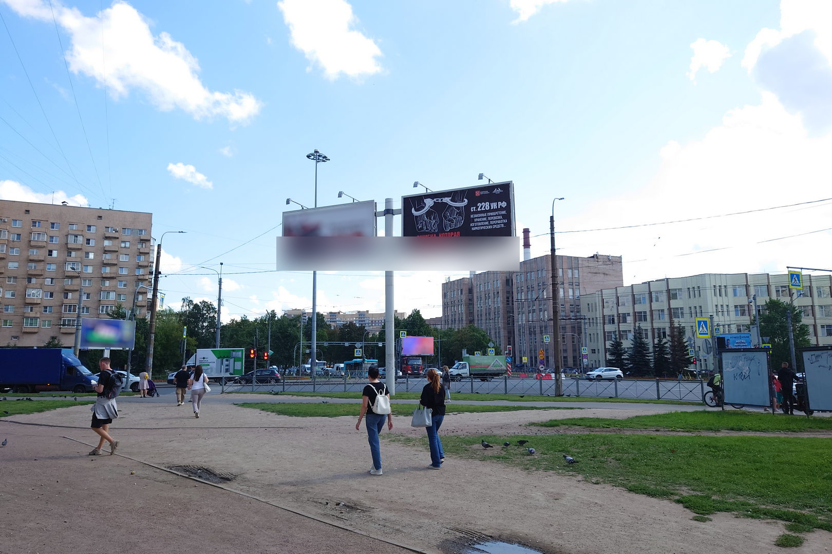 Фотография рекламного носителя, тип: Билборд 3x6, адрес: Непокорённых пр-т., д.14 Х Гражданский пр-т., Санкт-Петербург, Россия. Сторона Б2 №1060692