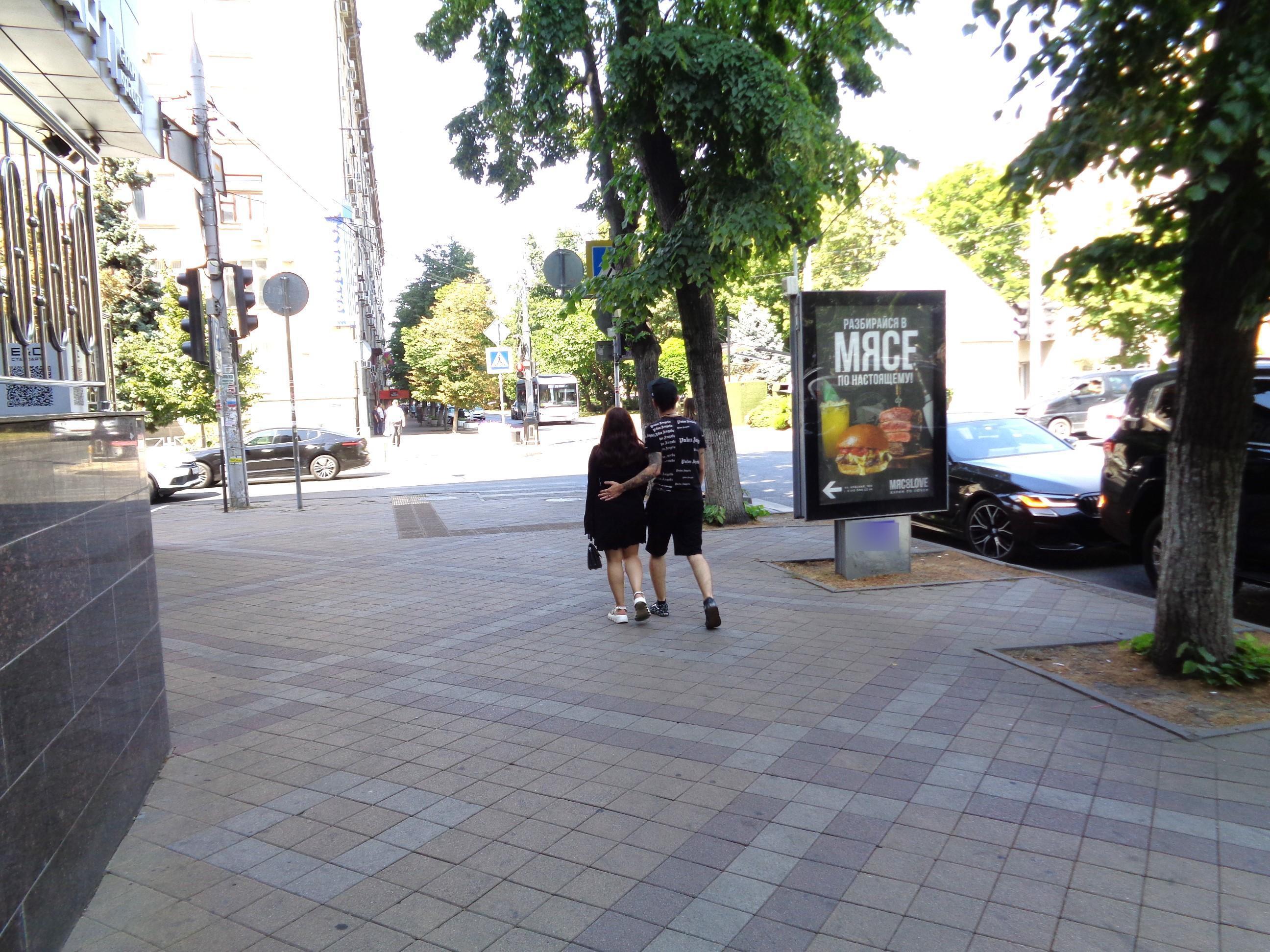 Фотография рекламного носителя, тип: Ситиформат 1.8x1.2, адрес: Красная ул., д.109, поз.3, Краснодар, Краснодарский край, Россия. Сторона Б №458275