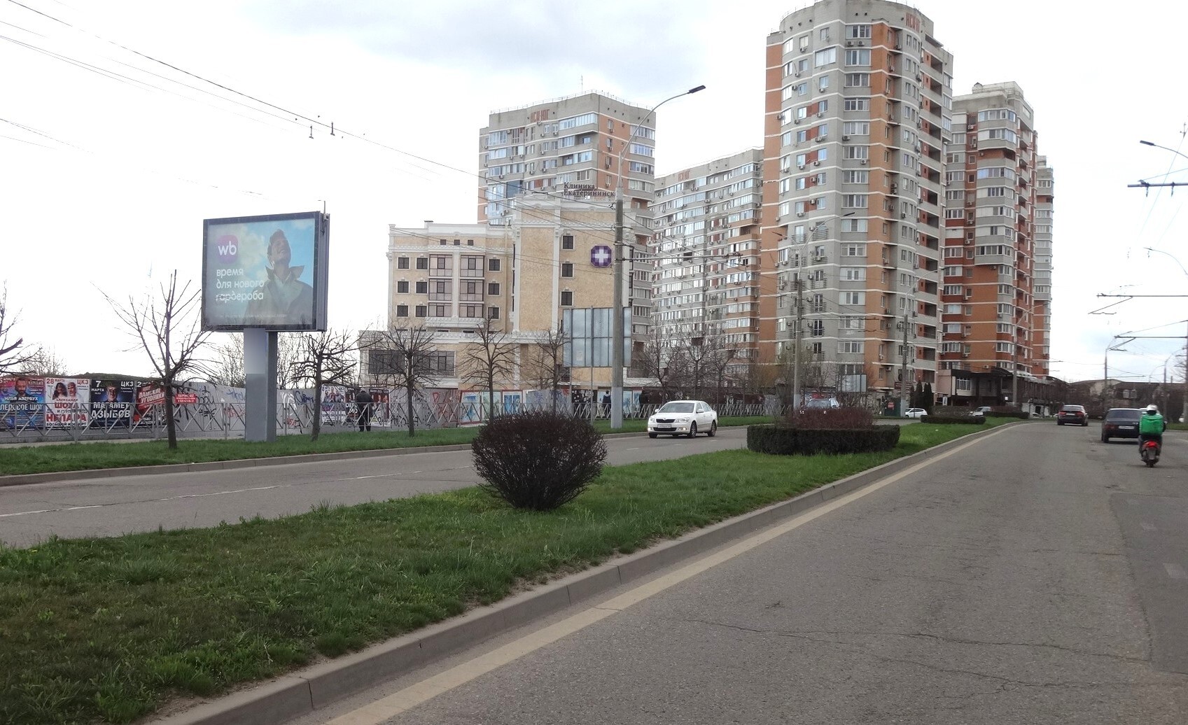 Фотография рекламного носителя, тип: Ситиборд 2.7x3.7, адрес: Кубанская наб., Краснодар, Краснодарский край, Россия. Сторона Б №458824