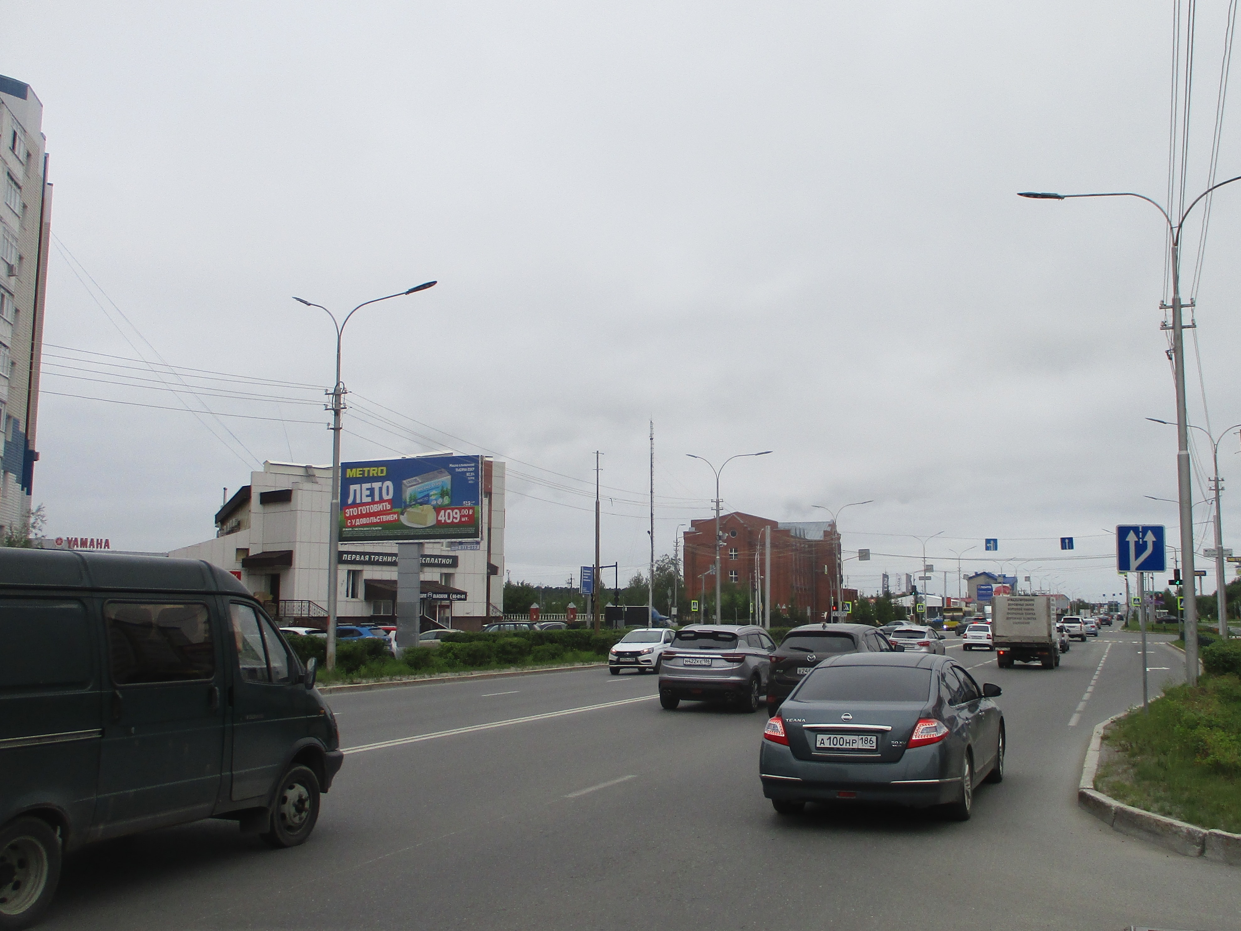 Фотография рекламного носителя, тип: Билборд 3x6, адрес: 30 лет Победы ул., д.45, Сургут, Ханты-Мансийский автономный округ – Югра, Россия. Сторона Б №1068030