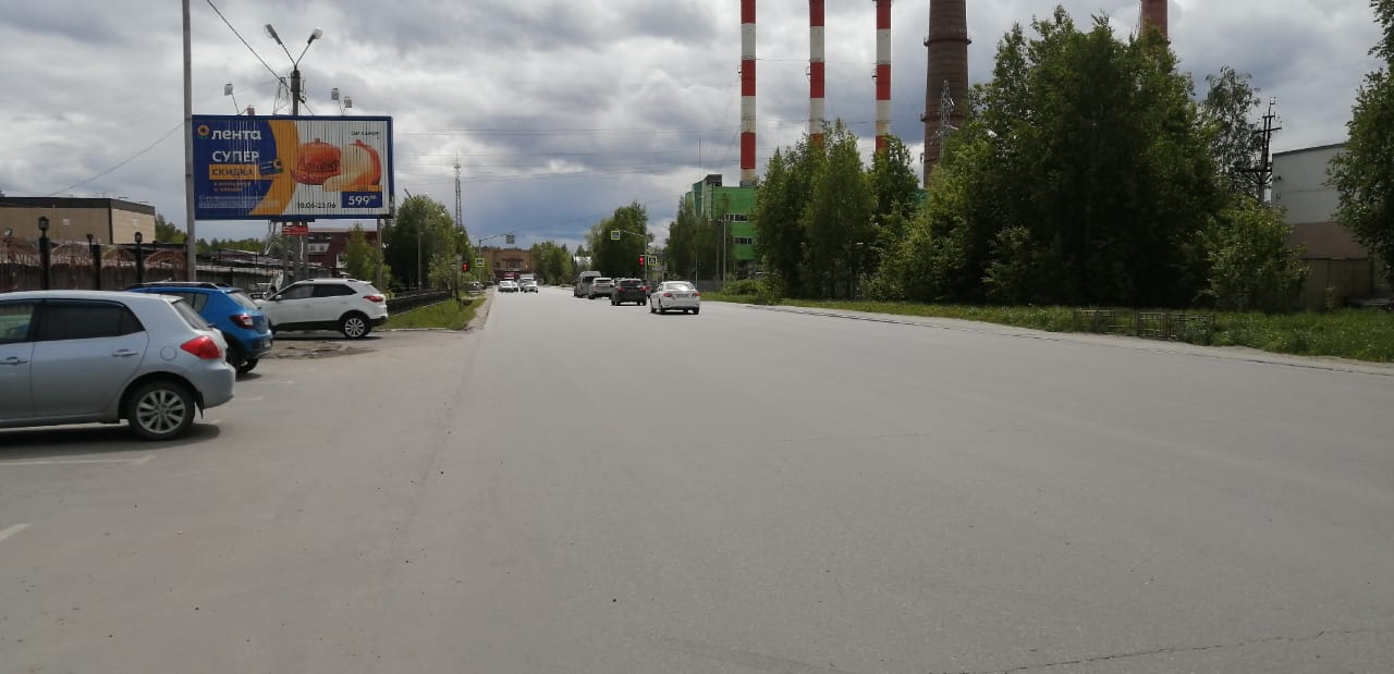 Фотография рекламного носителя, тип: Билборд 3x6, адрес: Менделеева ул., д.13, Нижневартовск, Ханты-Мансийский автономный округ – Югра, Россия. Сторона Б1-Б3 №676703