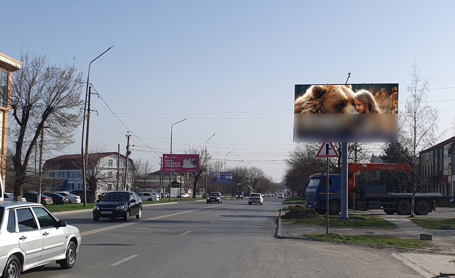 Фотография рекламного носителя, тип: Билборд 3x6, адрес: Хаджи-Бикара Муталиева ул., напротив Дома Спорта Динамо, Назрань, Республика Ингушетия, Россия. Сторона А1-А10 №1084439