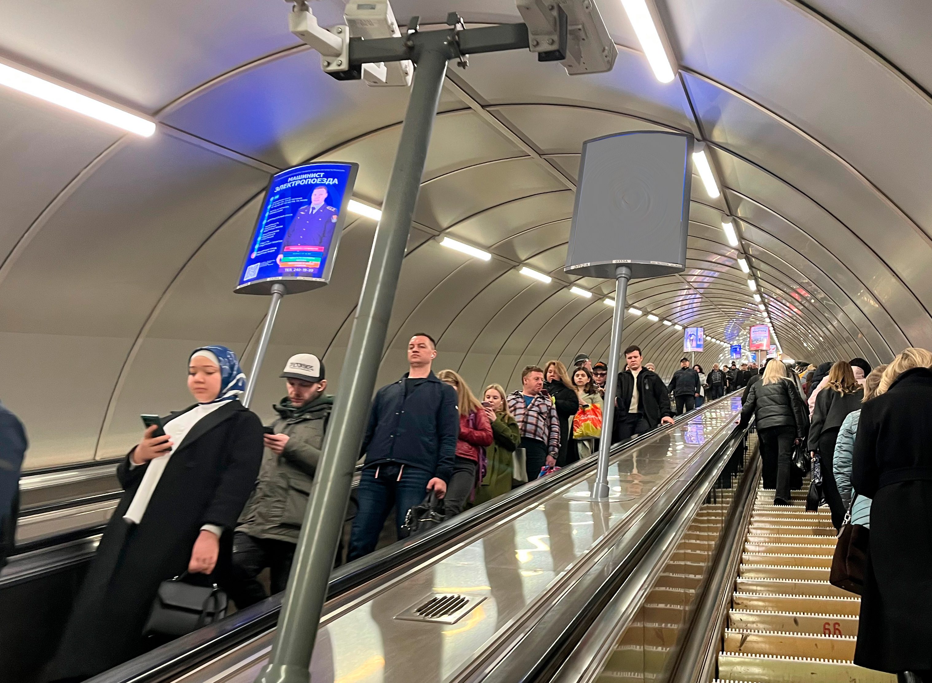 Фотография рекламного носителя, тип: Лайтбокс, адрес: Станция метро «Елизаровская», линия Невско-Василеостровская, Санкт-Петербург, Россия. Сторона/вариант А №1606107
