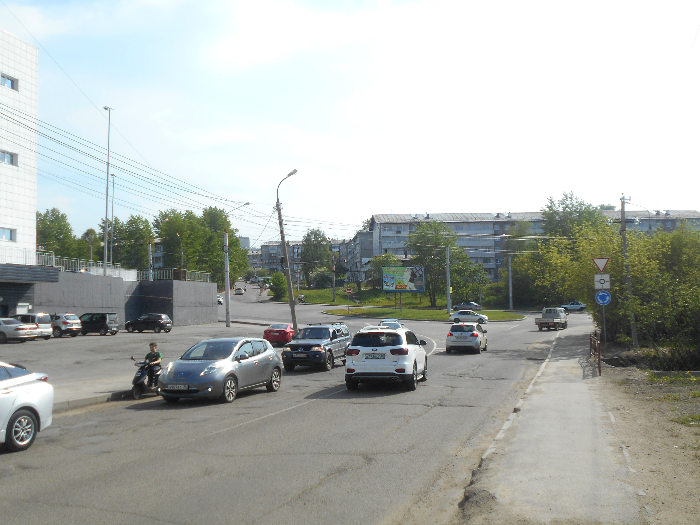 Фотография рекламного носителя, тип: Билборд 3x6, адрес: Юбилейный мкр-н, кольцо ост. "Болотная", Иркутск, Иркутская область, Россия. Сторона А2 №155450