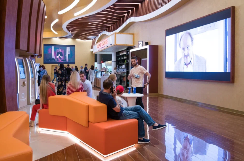 Фотография рекламного носителя, тип: Видеоэкран, адрес: Торговый центр «Горизонт», Михаила Нагибина пр-т., д.32/2, Ростов-на-Дону, Ростовская область, Россия. Сторона/вариант №1361047