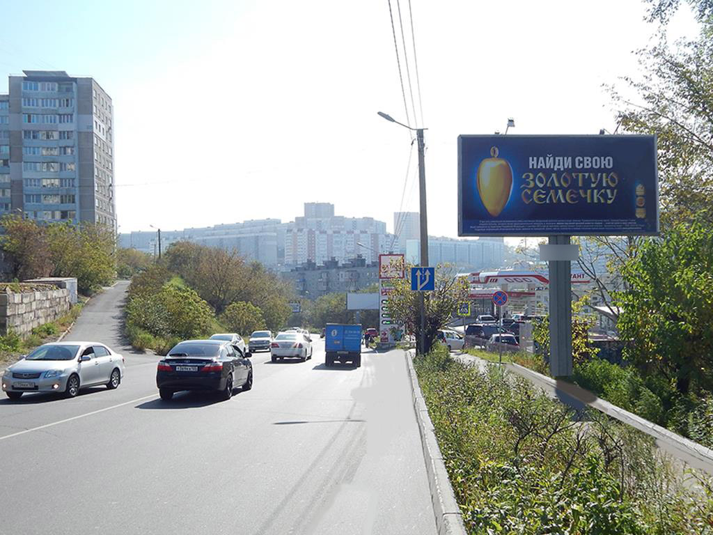 Фотография рекламного носителя, тип: Билборд 3x6, адрес: Алилуева ул., д.5, Владивосток, Приморский край, Россия. Сторона А №88951