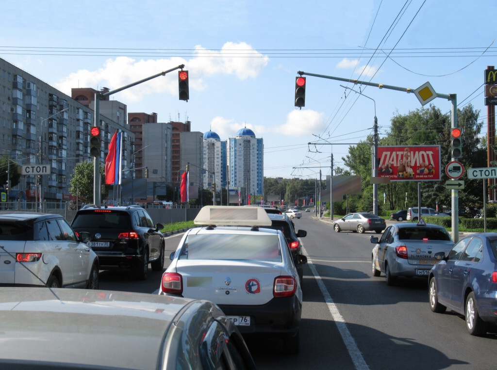 Фотография рекламного носителя, тип: Билборд 3x6, адрес: Московский пр-т., д.90, Ярославль, Ярославская область, Россия. Сторона А1-А3 №109545