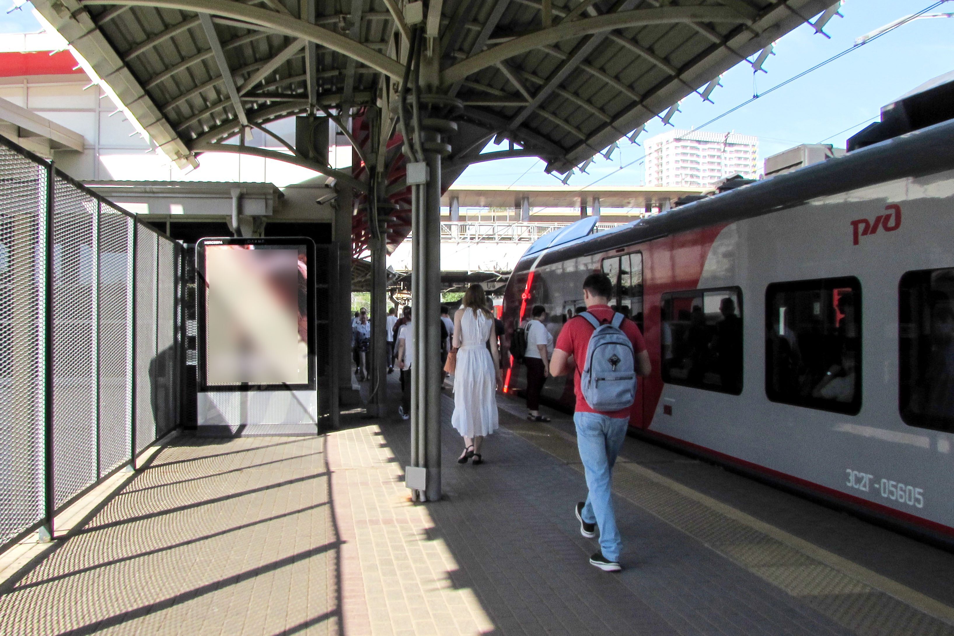 Фотография рекламного носителя, тип: Ситиформат 1.8x1.2, адрес: Верхние Котлы платформа 2, Москва, Россия. Сторона A1-А10 №698067