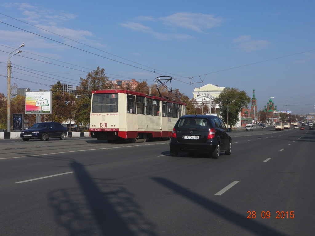 Фотография рекламного носителя, тип: Ситиборд 2.7x3.7, адрес: Кирова ул., 150м до моста, Челябинск, Челябинская область, Россия. Сторона В №185027