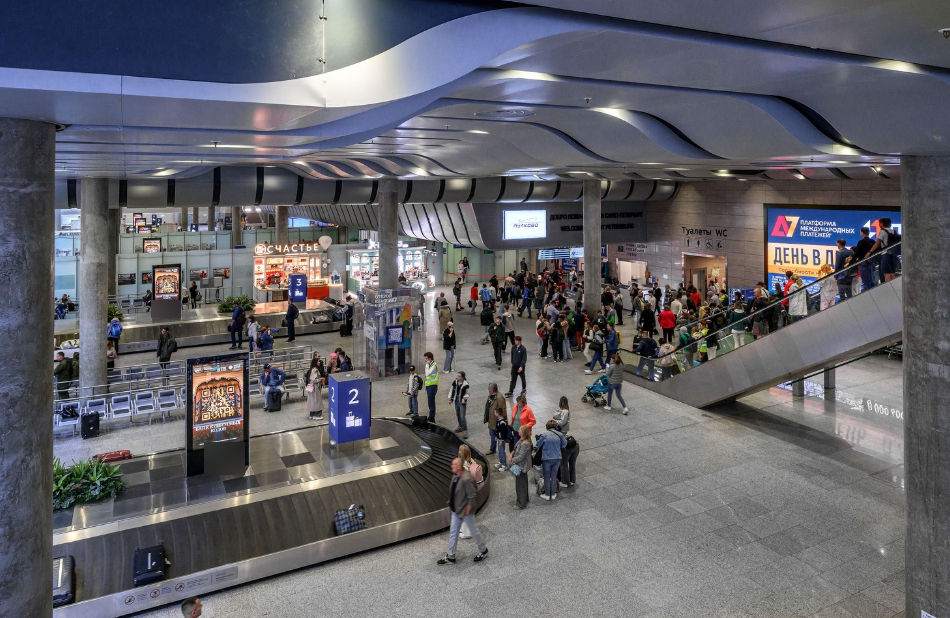 Фотография рекламного носителя, тип: Видеоэкран, адрес: Аэропорт «Пулково», Пулковское ш., д.41, Санкт-Петербург, Россия. Сторона/вариант №1404547