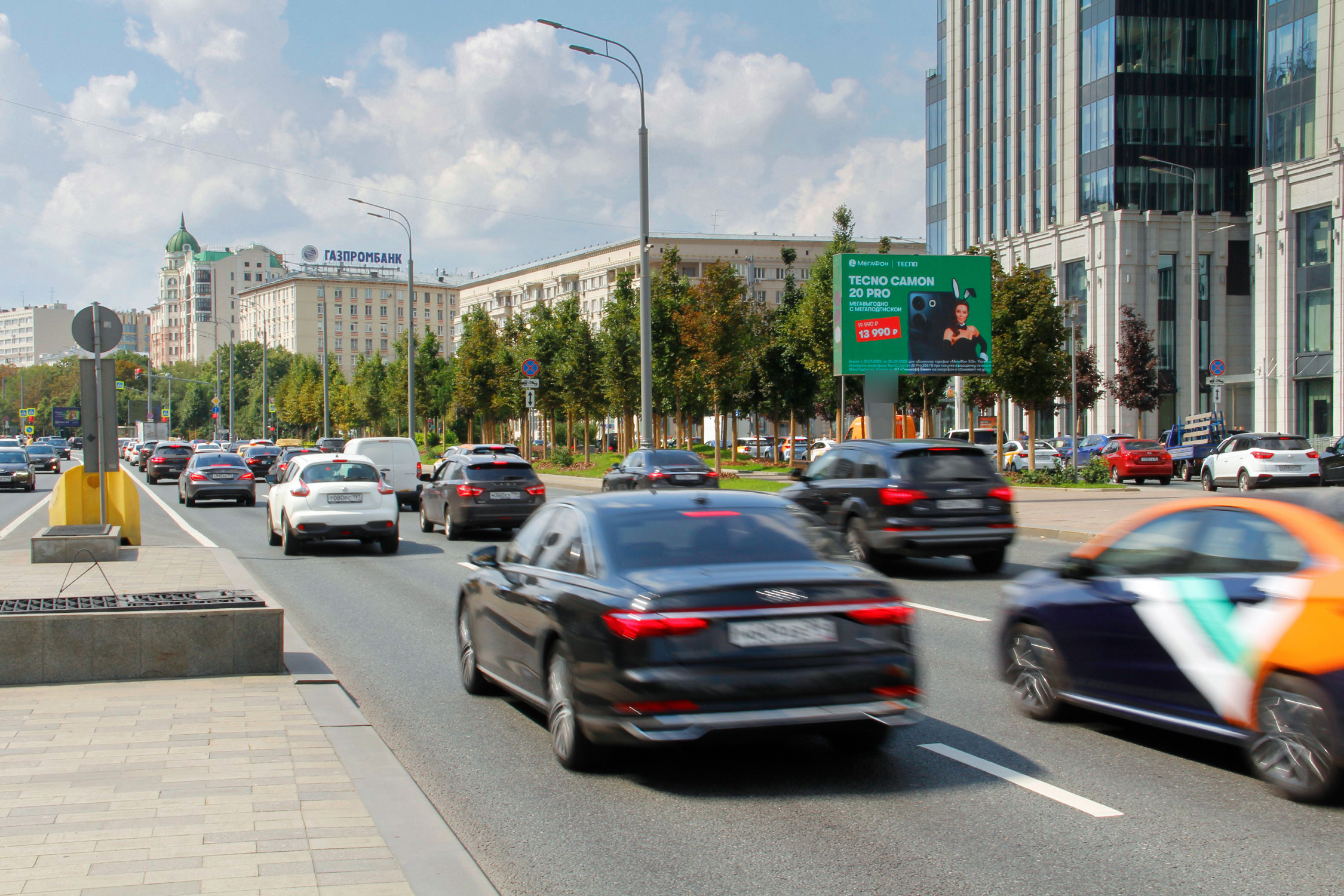 Фотография рекламного носителя, тип: Ситиборд 2.7x3.7, адрес: Садовая-Каретная ул., д.8с1, Москва, Россия. Сторона А1 №577056