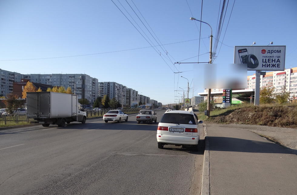 Фотография рекламного носителя, тип: Билборд 3x6, адрес: Комсомольский пр-т., со стороны Ястынская ул., д.1г, Красноярск, Красноярский край, Россия. Сторона A1-A3 №210529