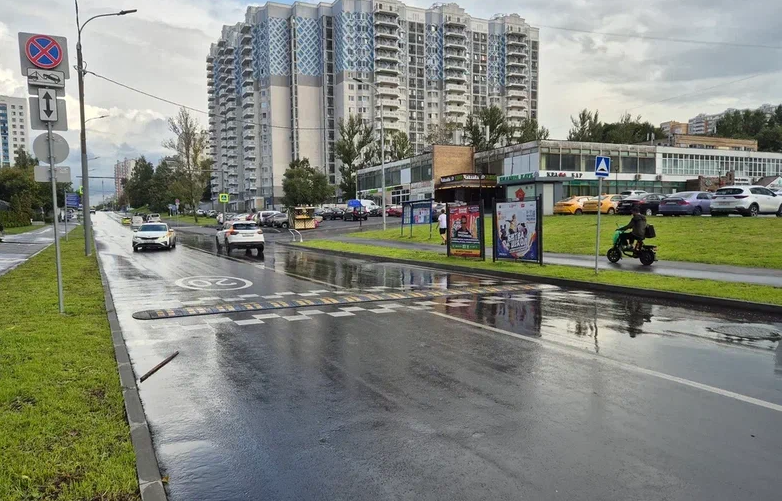 Фотография рекламного носителя, тип: Афиша 1.75x1.8, адрес: Бутлерова ул., д.10, стенд 2, Москва, Россия. Сторона A №886582