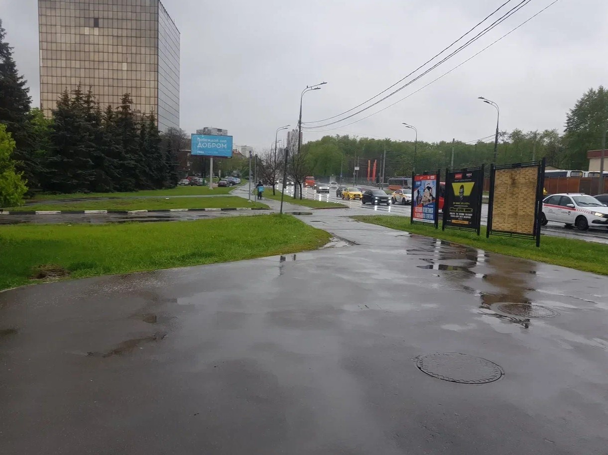 Фотография рекламного носителя, тип: Афиша 1.75x1.8, адрес: Тульская Малая ул., д.59, стенд 3, Москва, Россия. Сторона B №883856