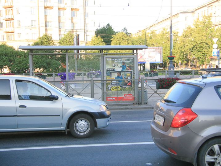 Фотография рекламного носителя, тип: Остановка 1.8x1.2, адрес: Московский пр-т., д.171, Санкт-Петербург, Россия. Сторона Б №130302