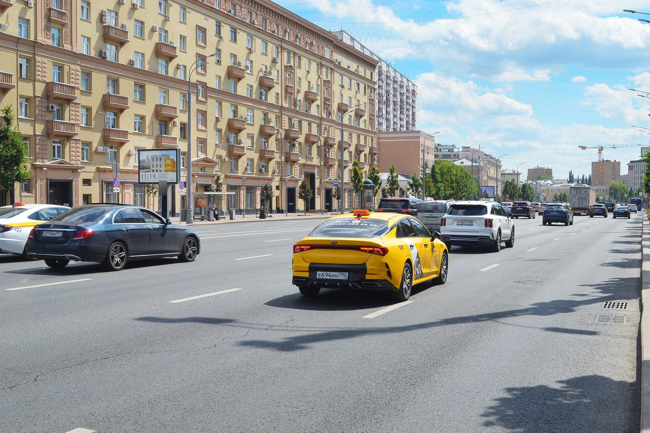 Фотография рекламного носителя, тип: Ситиборд 2.7x3.7, адрес: Смоленский б-р., д.22, Москва, Россия. Сторона B1-B5 №777053