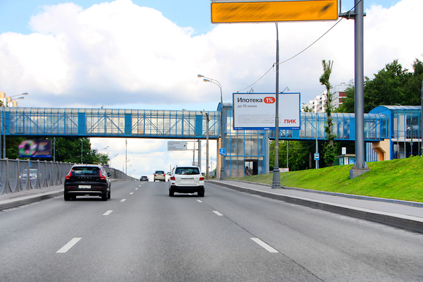 Фотография рекламного носителя, тип: Билборд 3x6, адрес: Рублевское ш., д.12, Москва, Россия. Сторона А №102712