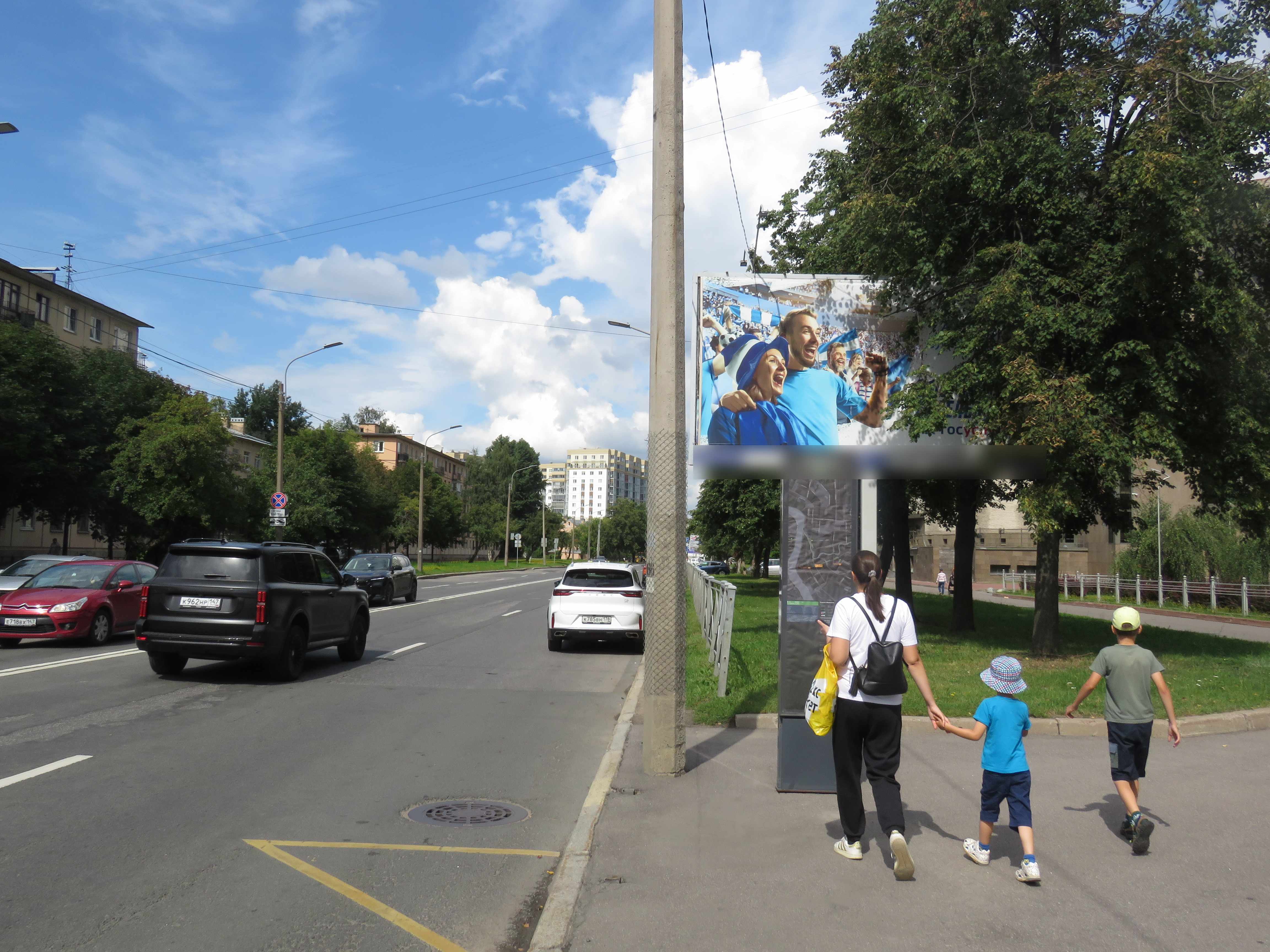 Фотография рекламного носителя, тип: Билборд 3x6, адрес: Шаумяна пр-т., д.33 X Заневский пр-т., Санкт-Петербург, Россия. Сторона А1 №631876