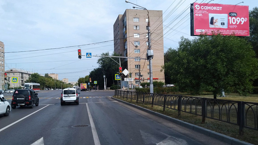 Фотография рекламного носителя, тип: Билборд 3x6, адрес: Карла Маркса пр-т., д.129 Х Советской Армии ул., Магнитогорск, Челябинская область, Россия. Сторона A №200121