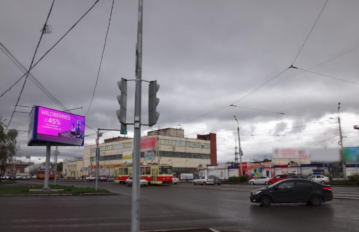 Фотография рекламного носителя, тип: Билборд 3x6, адрес: Магистральная ул. Х Сарапульский тракт, Ижевск, Республика Удмуртия, Россия. Сторона А1 №292790