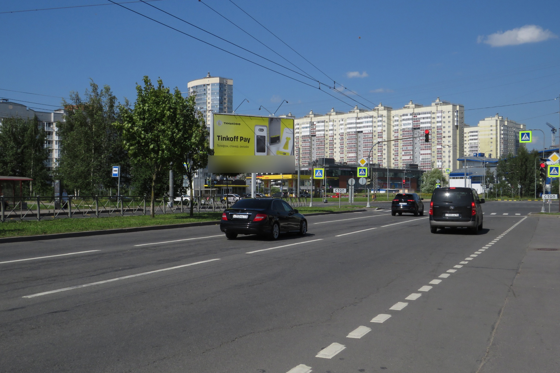 Фотография рекламного носителя, тип: Билборд 3x6, адрес: Доблести ул. Х Маршала Захарова ул., д.9, корп.3, Санкт-Петербург, Россия. Сторона А1 №118933