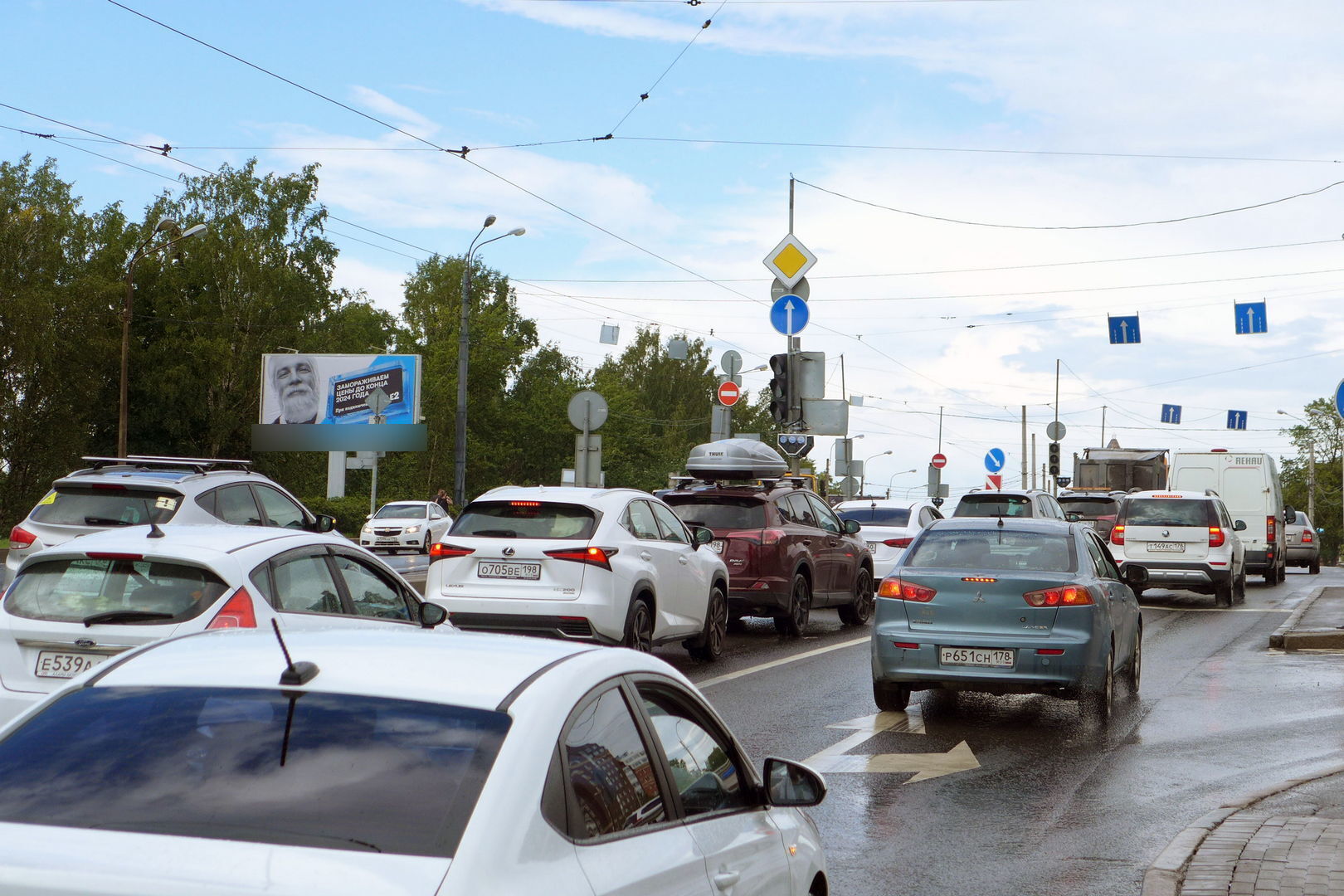 Фотография рекламного носителя, тип: Билборд 3x6, адрес: Энгельса пр- т. Х Северный пр-т., Санкт-Петербург, Россия. Сторона Б1 №121371