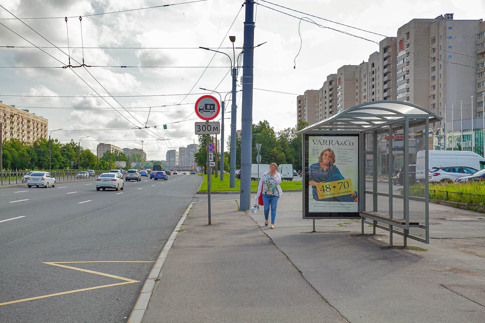 Фотография рекламного носителя, тип: Остановка 1.8x1.2, адрес: Типанова ул. Х Космонавтов пр-т., д.42, поз.2, Санкт-Петербург, Россия. Сторона А №165313