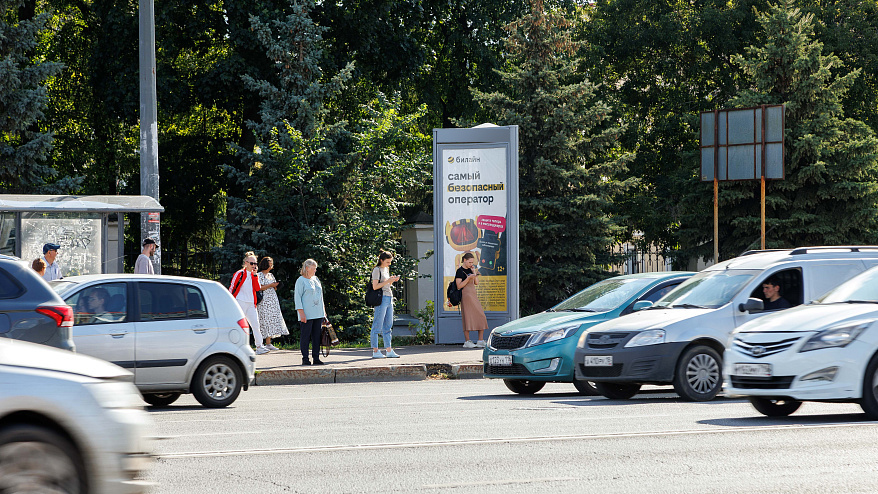 Фотография рекламного носителя, тип: Пиллар 3x1.4, адрес: Николая Ершова ул., д.2, поз.1, Казань, Республика Татарстан, Россия. Сторона B №686071
