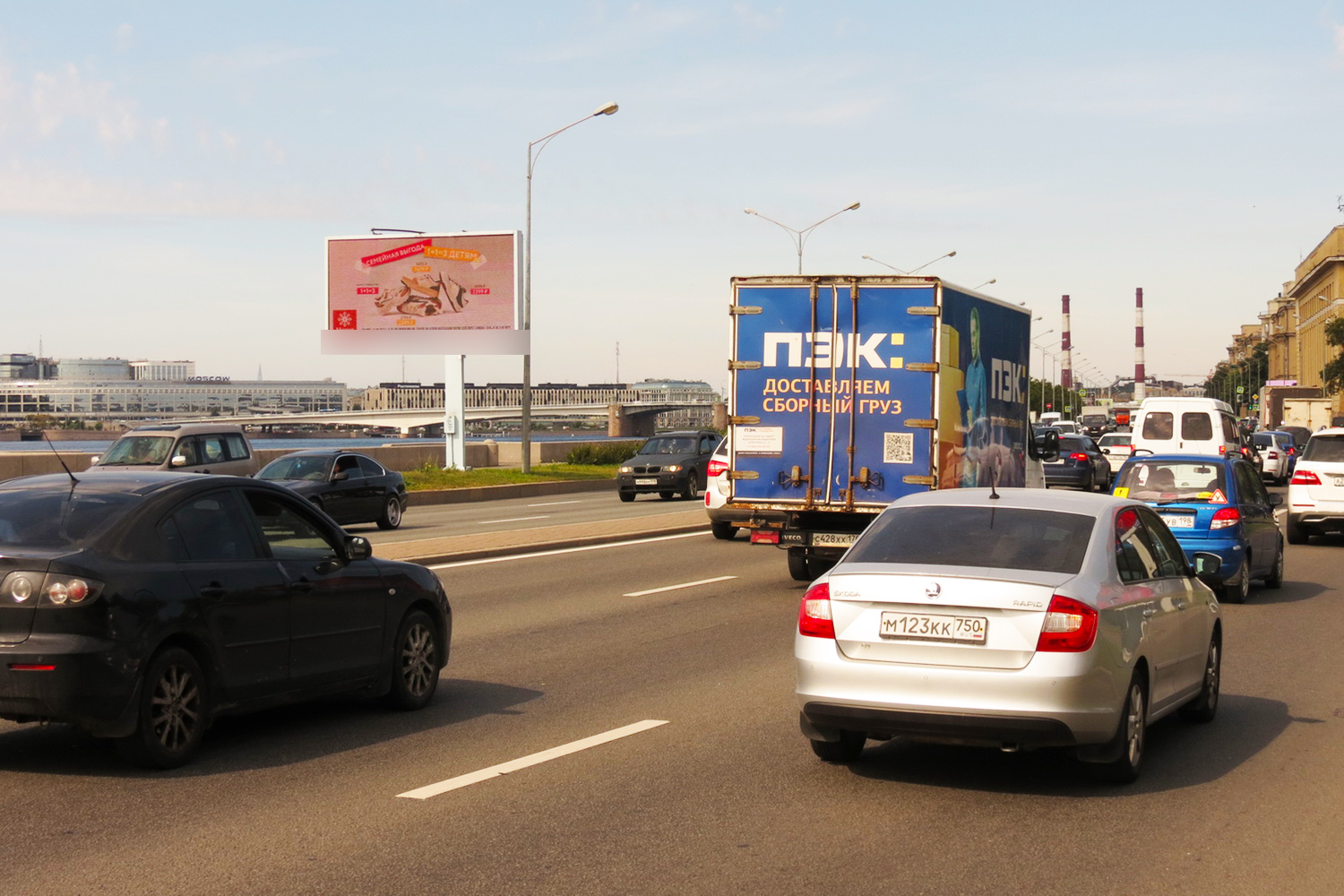 Фотография рекламного носителя, тип: Билборд 3x6, адрес: Малоохтинский пр-т., Заневский парк, Санкт-Петербург, Россия. Сторона Б1 №708194