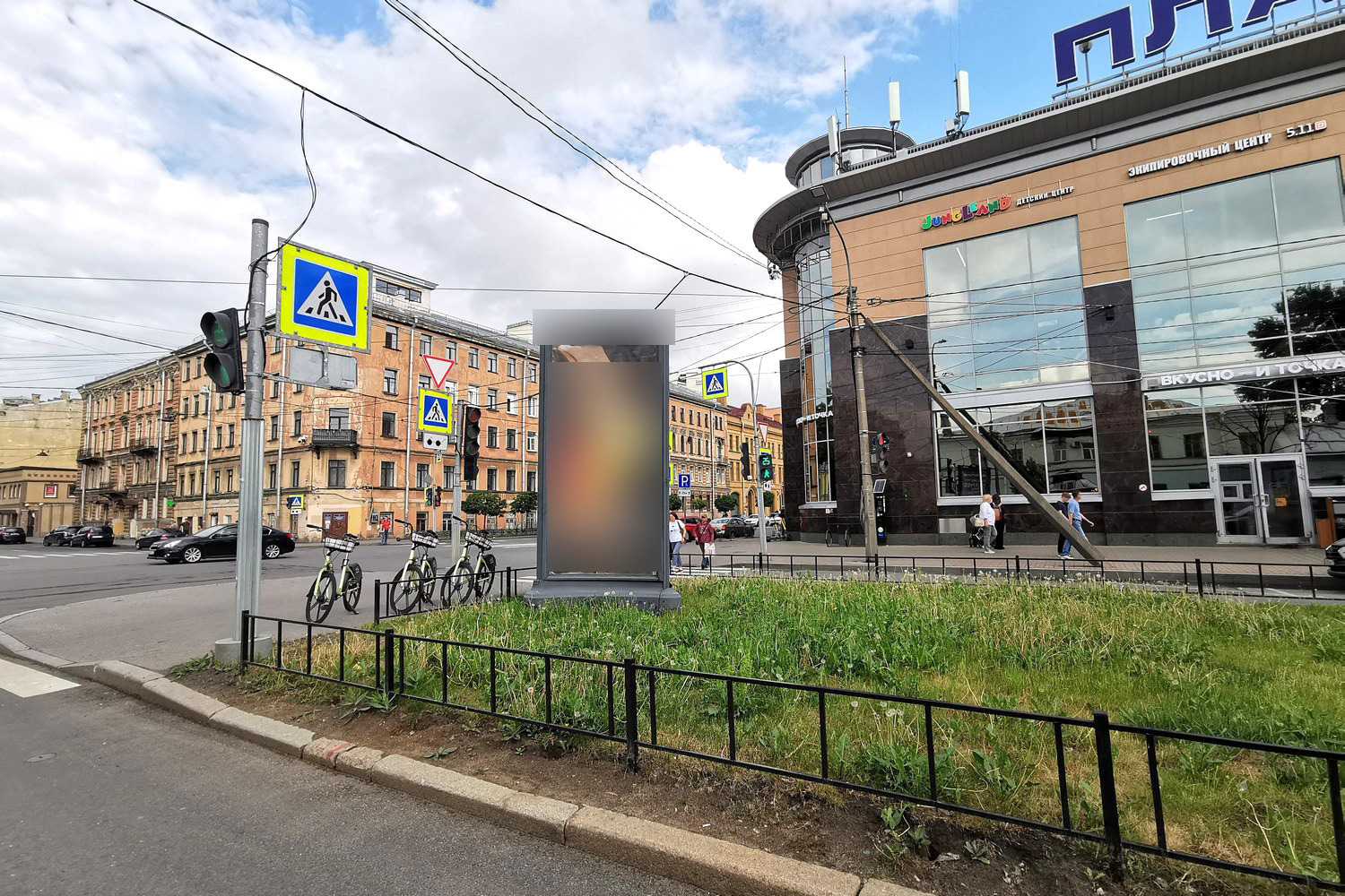 Фотография рекламного носителя, тип: Пиллар 3x1.4, адрес: Звенигородская ул., д.5 Х Марата ул., Санкт-Петербург, Россия. Сторона С №541580