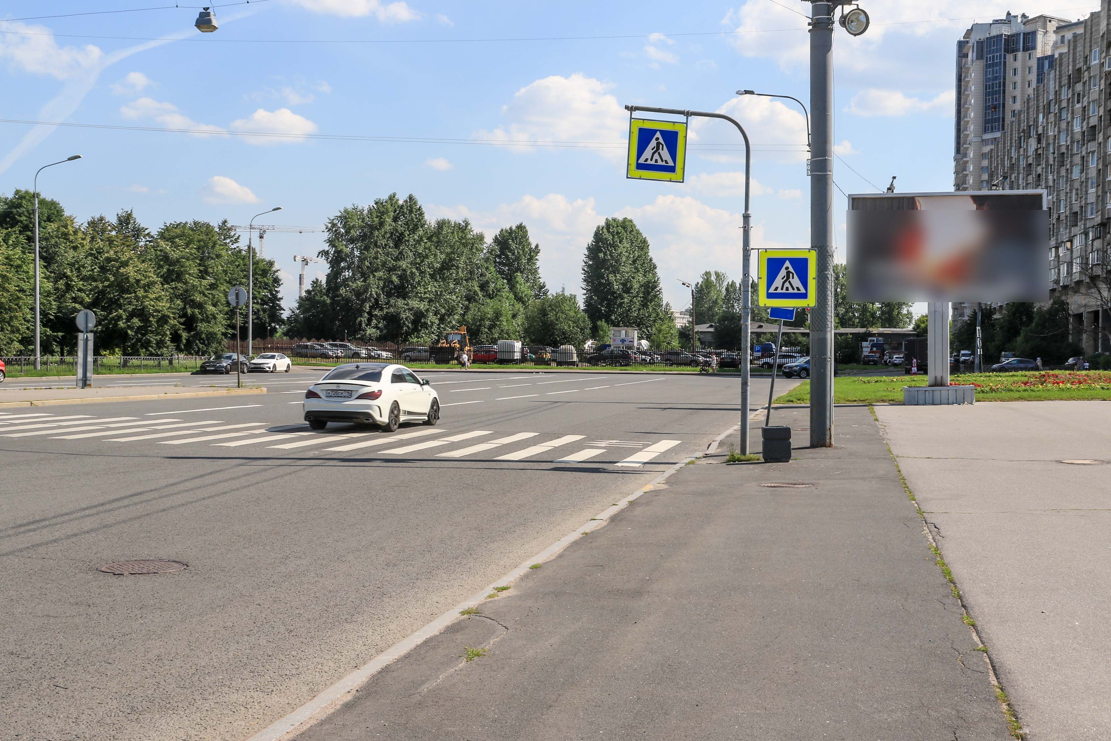 Фотография рекламного носителя, тип: Билборд 3x6, адрес: Кораблестроителей ул., д.14 Х Шкиперский проток, Санкт-Петербург, Россия. Сторона А №768017