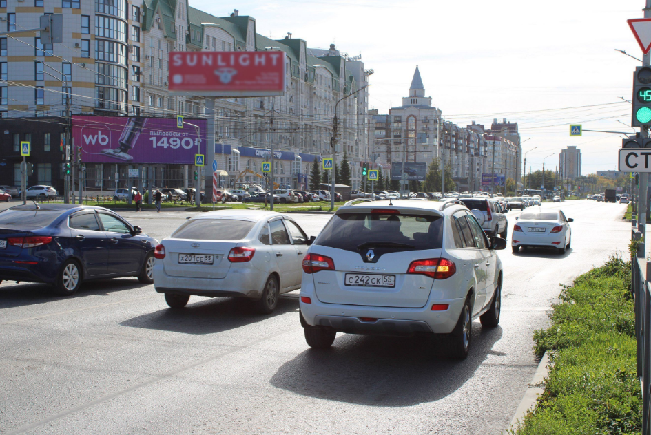 Фотография рекламного носителя, тип: Суперсайт 4x12, адрес: Масленникова ул. Х Маршала Жукова ул., поз.1, Омск, Омская область, Россия. Сторона А1 №420796