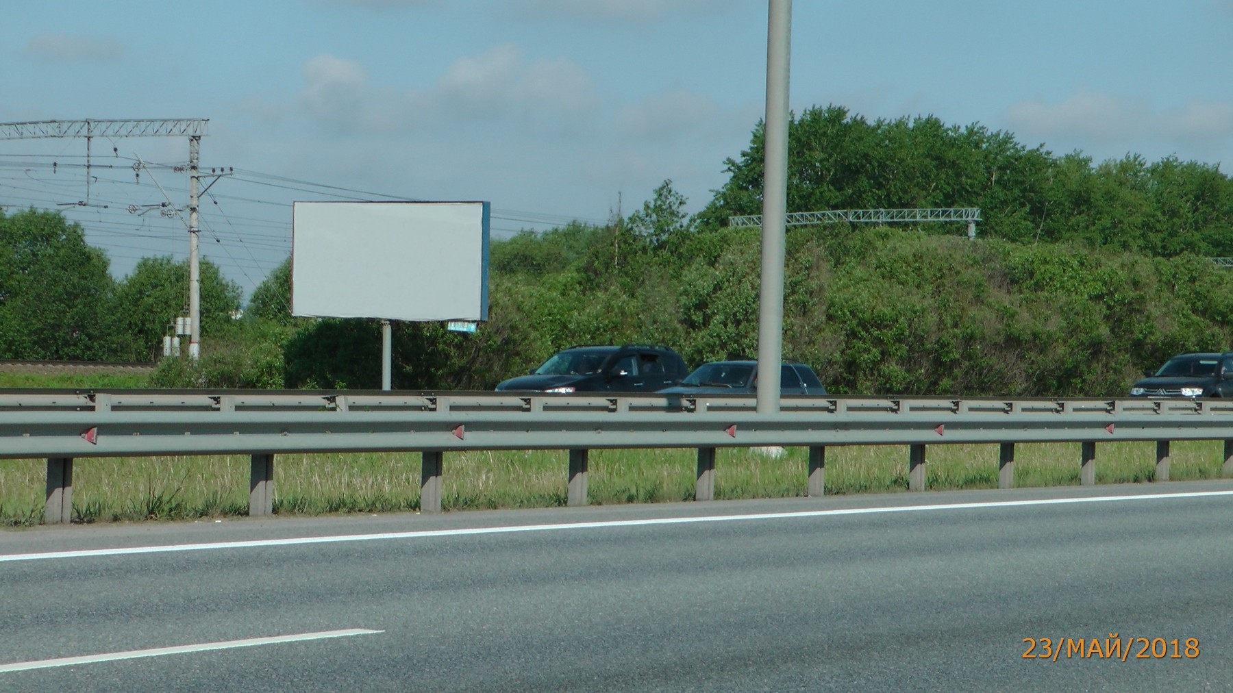 Фотография рекламного носителя, тип: Билборд 3x6, адрес: Дон а/д., 28 200м, Москва, Россия. Сторона B №5818