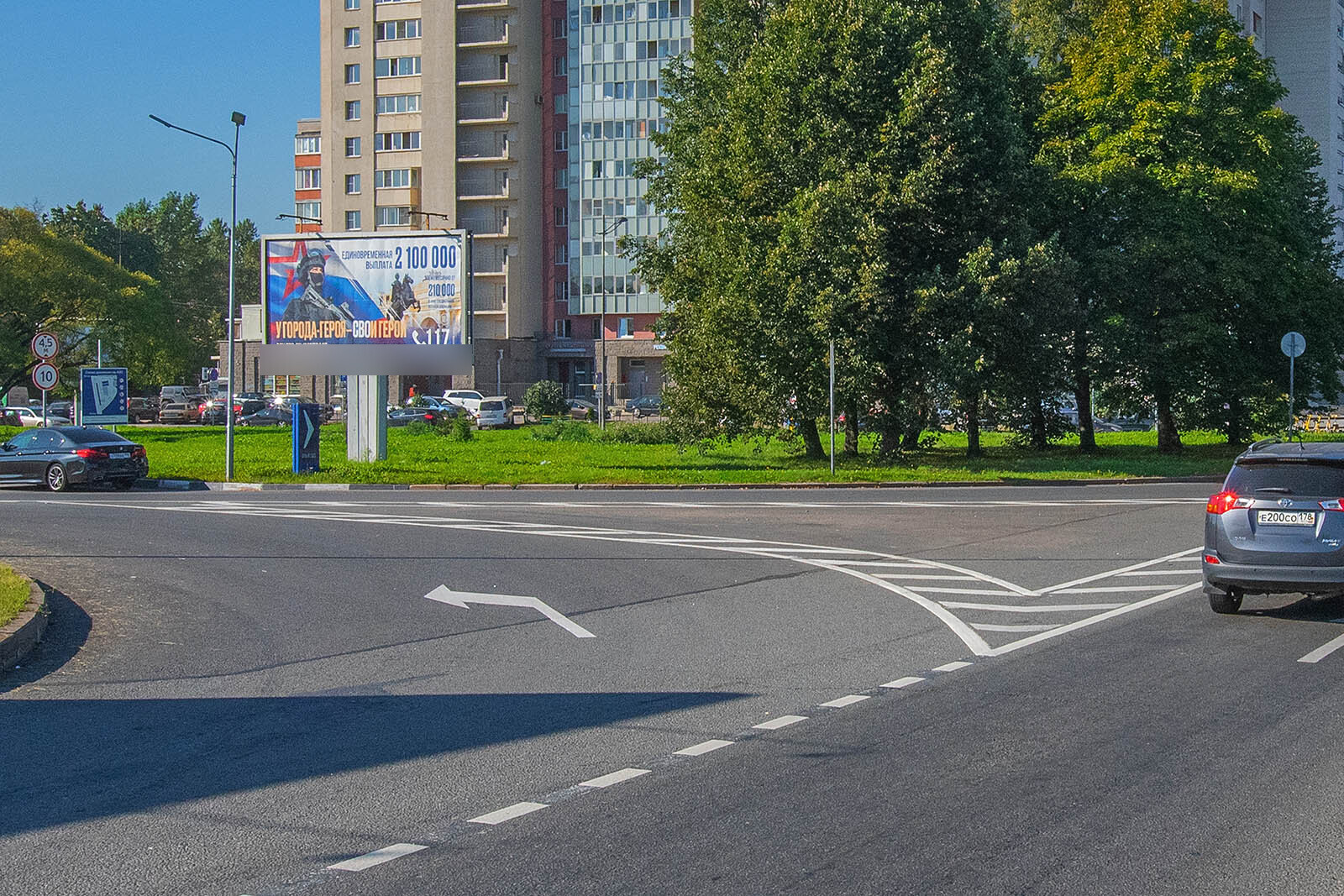 Фотография рекламного носителя, тип: Билборд 3x6, адрес: Витебский пр-т., д.47 Х Типанова ул., д.40, Санкт-Петербург, Россия. Сторона A №515067